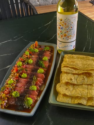 Tiradito de atún