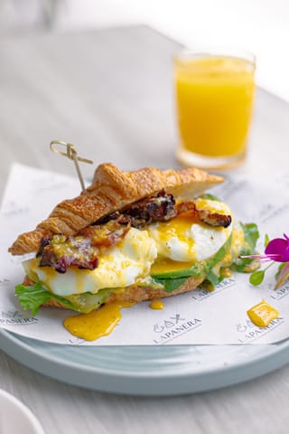 Huevos Benedictinos