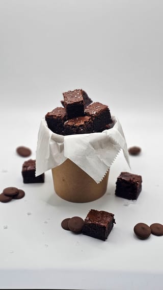 Blonde Meets Brownie